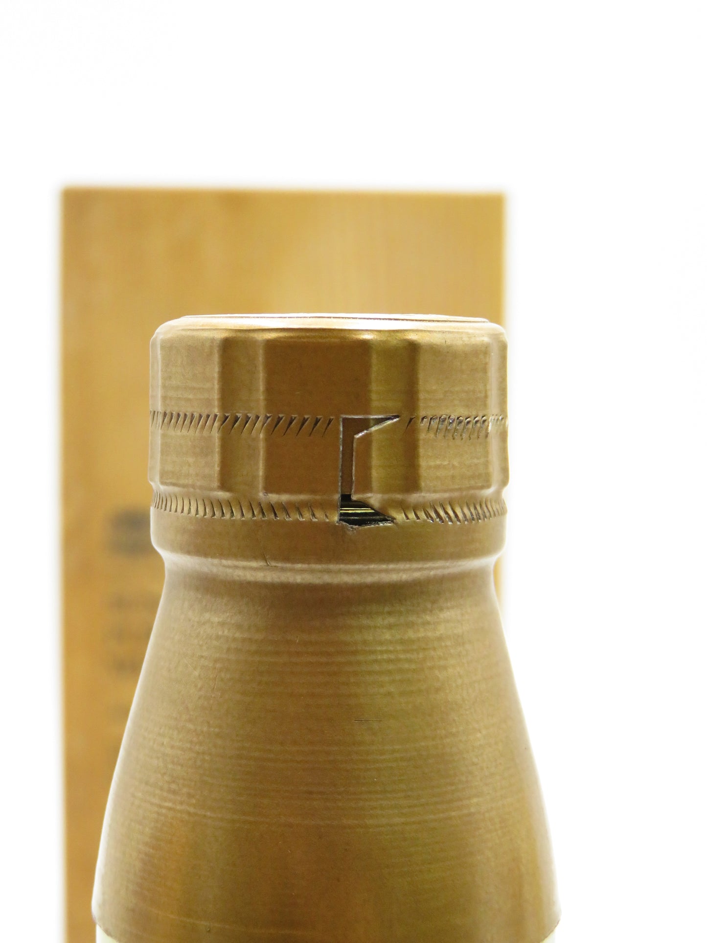 山崎 12年 ピュアモルトウイスキー 木箱・向獅子マーク(木箱汚れ有)